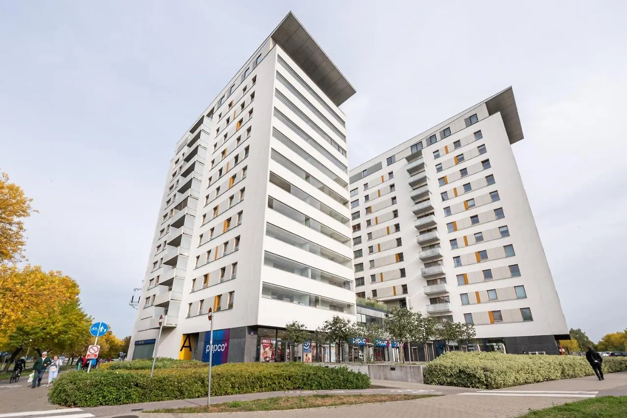 Metro Imielin 13Th Floor Apartment Warschau